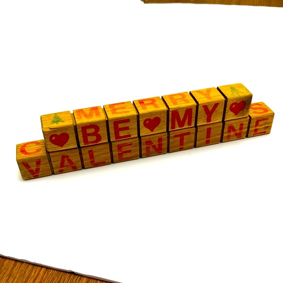 Vintage ⚜️♥️⚜️ Block Holiday Sign - Picture 6 of 10